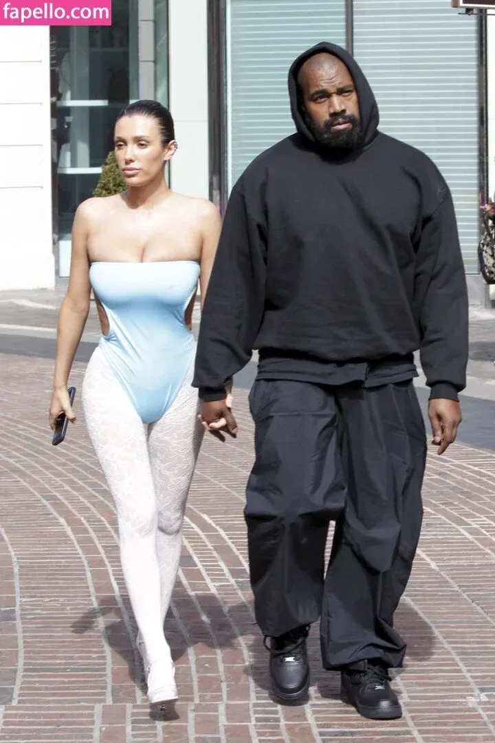 Bianca Censori Onlyfans Photo Gallery 