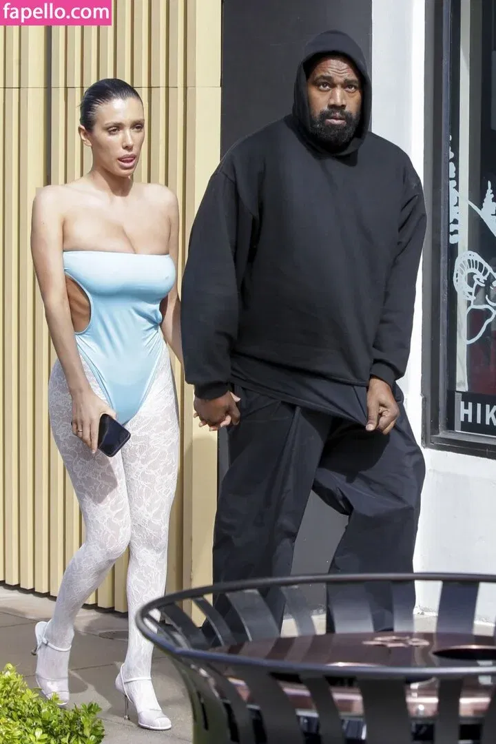 Bianca Censori Onlyfans Photo Gallery 