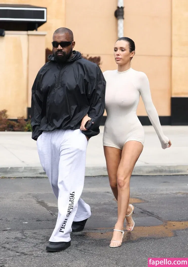 Bianca Censori Onlyfans Photo Gallery 