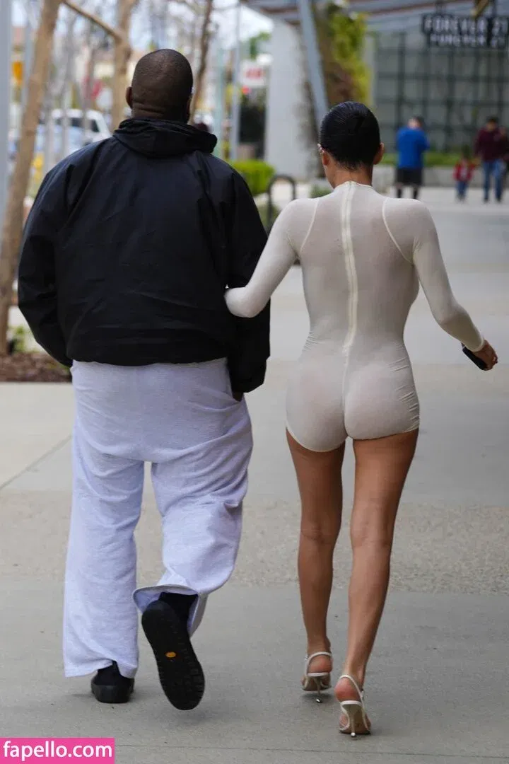 Bianca Censori Onlyfans Photo Gallery 