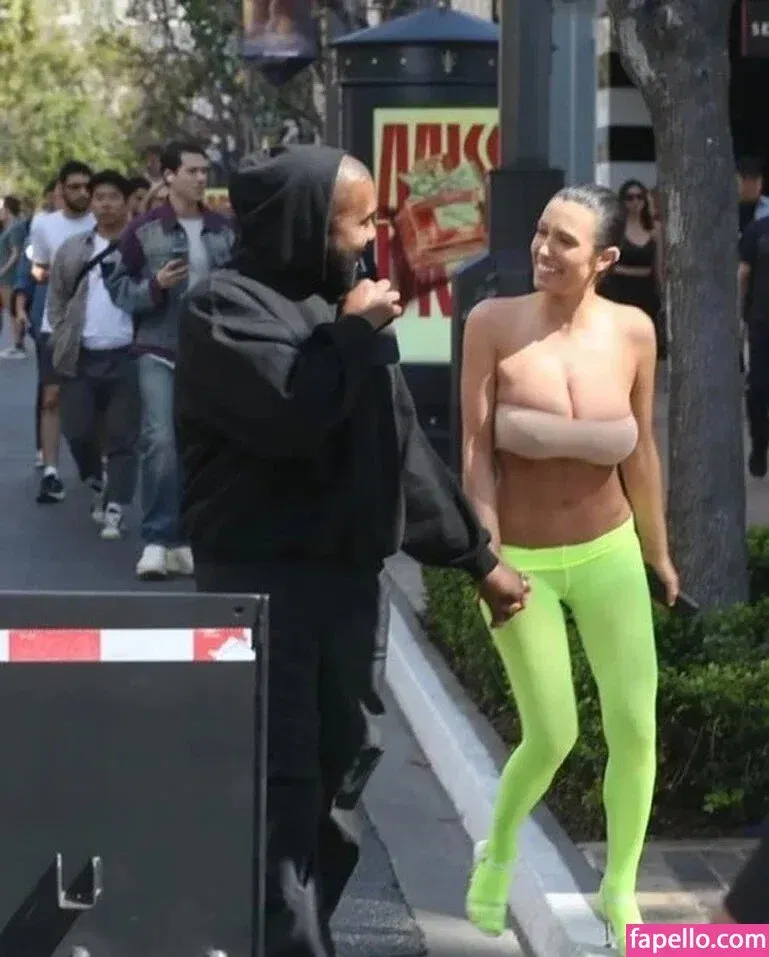 Bianca Censori Onlyfans Photo Gallery 