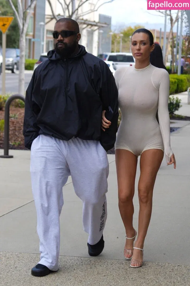 Bianca Censori Onlyfans Photo Gallery 