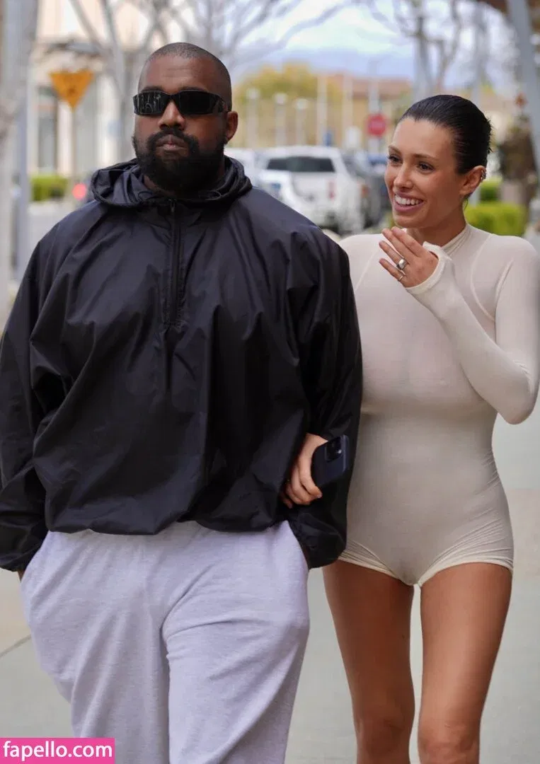 Bianca Censori Onlyfans Photo Gallery 