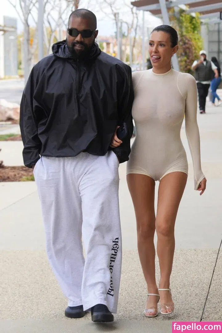 Bianca Censori Onlyfans Photo Gallery 