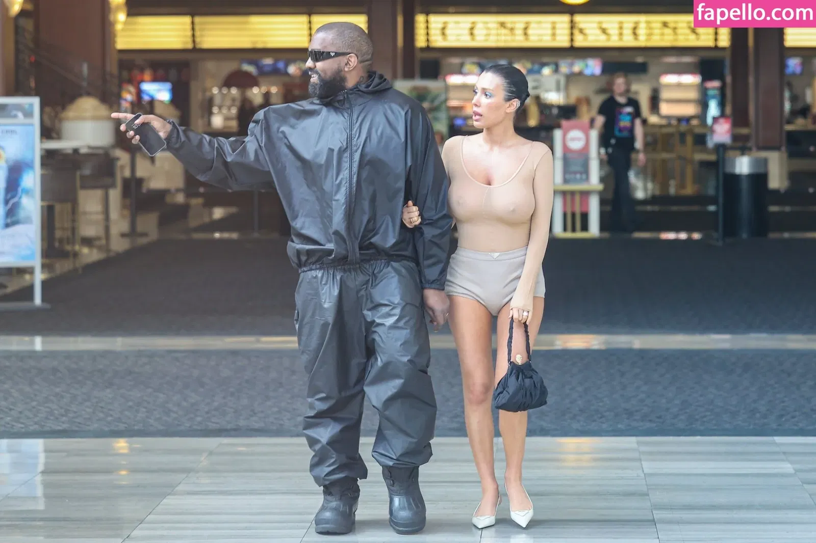 Bianca Censori Onlyfans Photo Gallery 