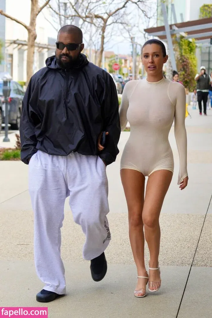 Bianca Censori Onlyfans Photo Gallery 