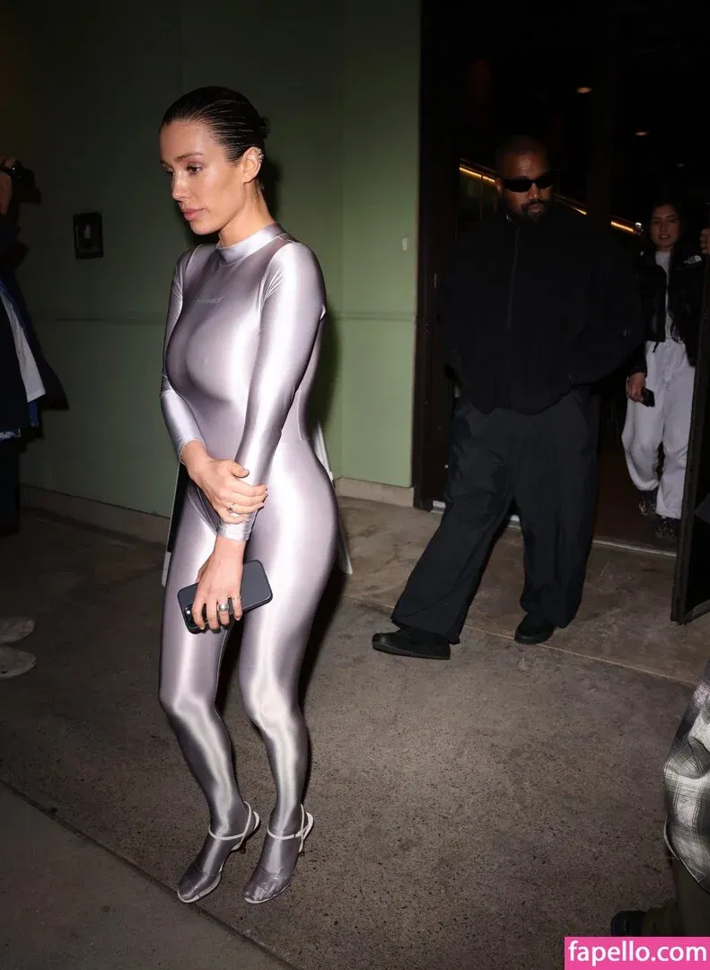 Bianca Censori Onlyfans Photo Gallery 