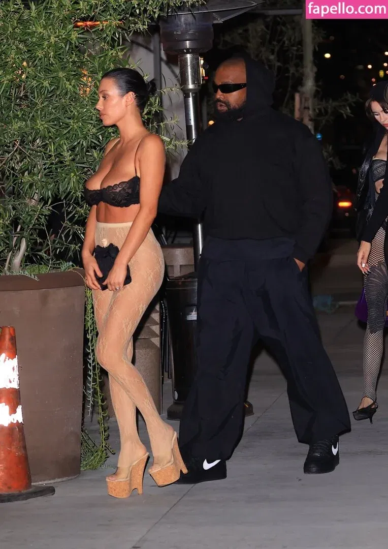 Bianca Censori Onlyfans Photo Gallery 