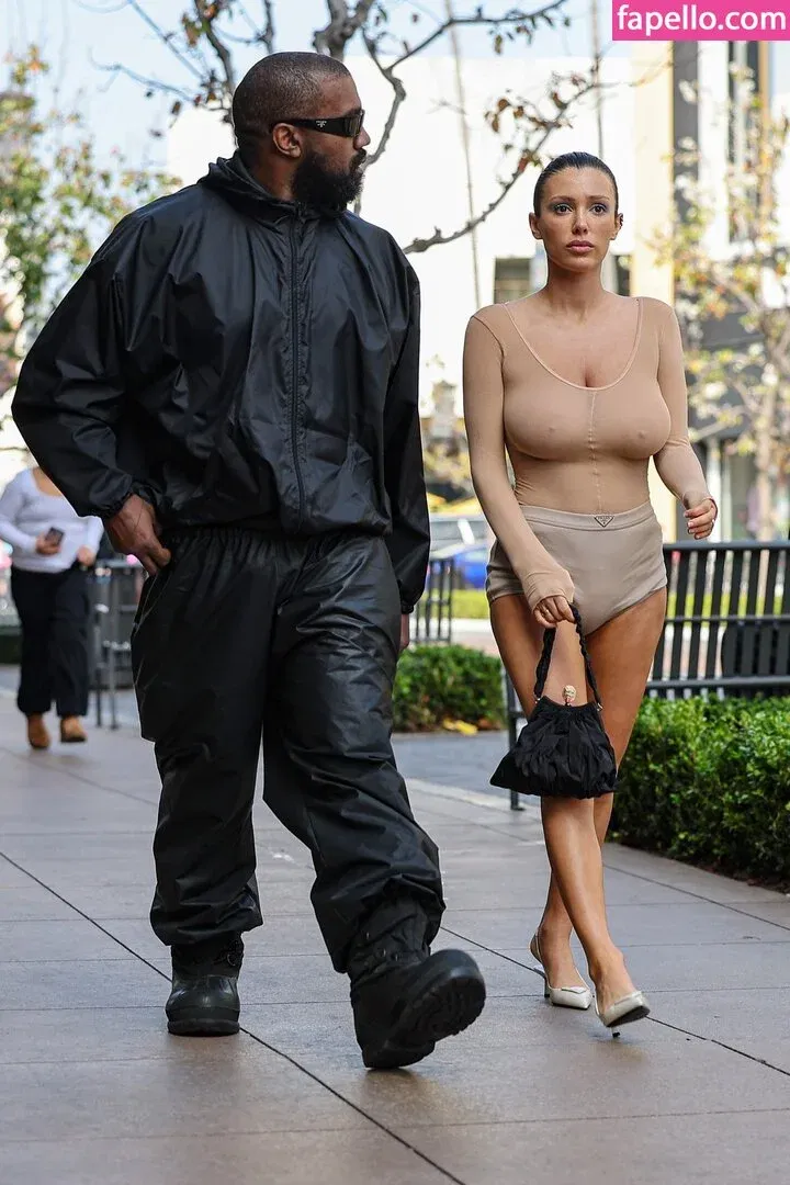 Bianca Censori Onlyfans Photo Gallery 