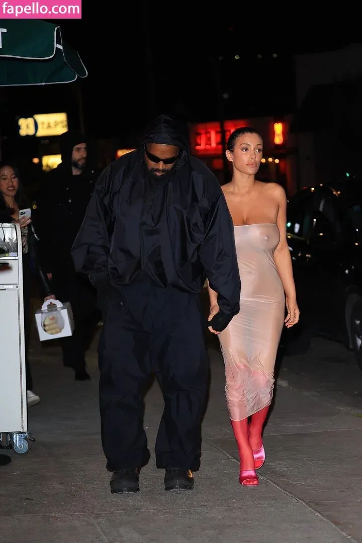 Bianca Censori Onlyfans Photo Gallery 