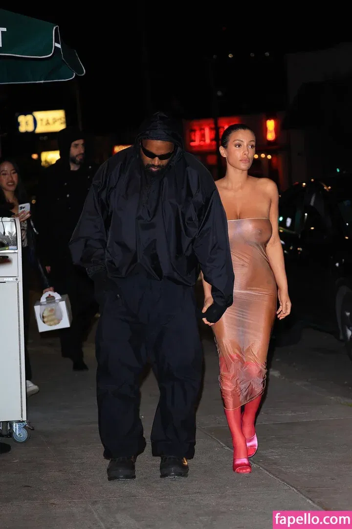 Bianca Censori Onlyfans Photo Gallery 