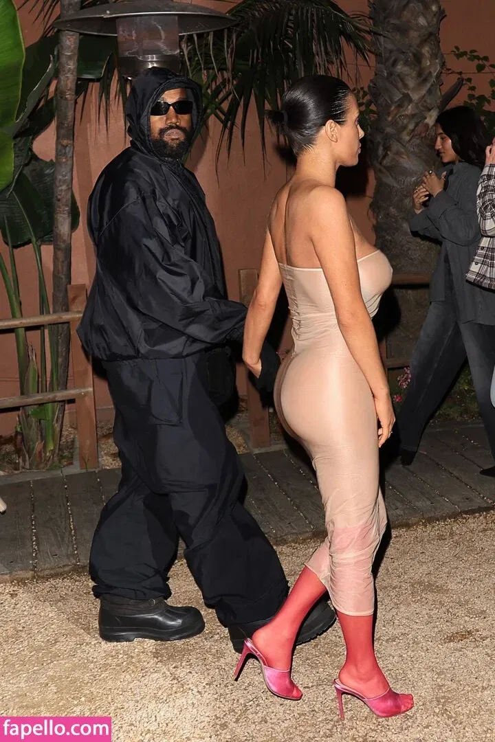 Bianca Censori Onlyfans Photo Gallery 