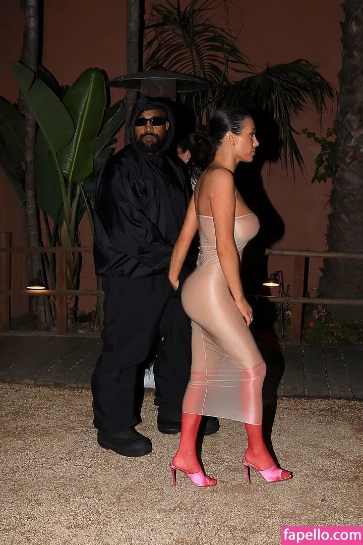 Bianca Censori Onlyfans Photo Gallery 