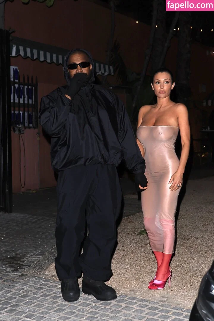 Bianca Censori Onlyfans Photo Gallery 