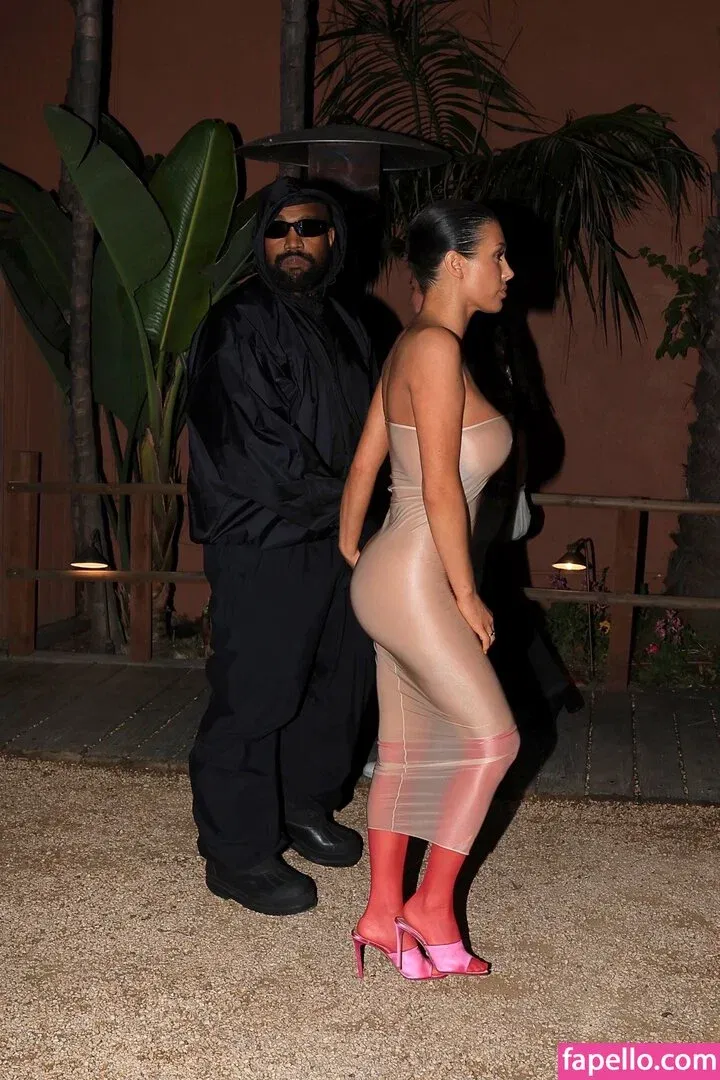 Bianca Censori Onlyfans Photo Gallery 