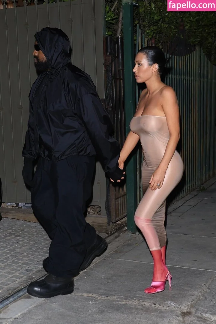 Bianca Censori Onlyfans Photo Gallery 