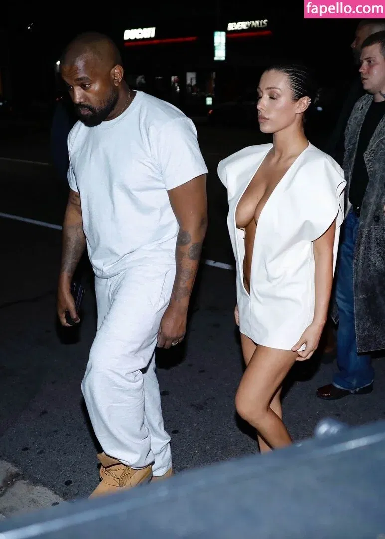 Bianca Censori Onlyfans Photo Gallery 