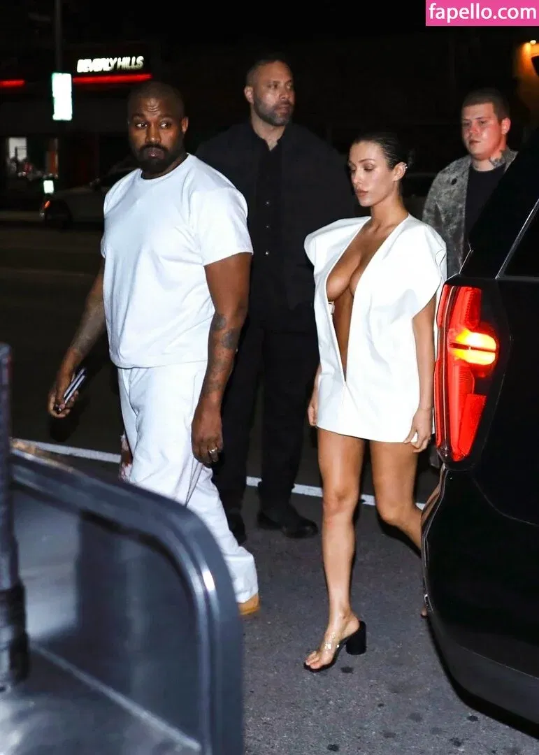 Bianca Censori Onlyfans Photo Gallery 