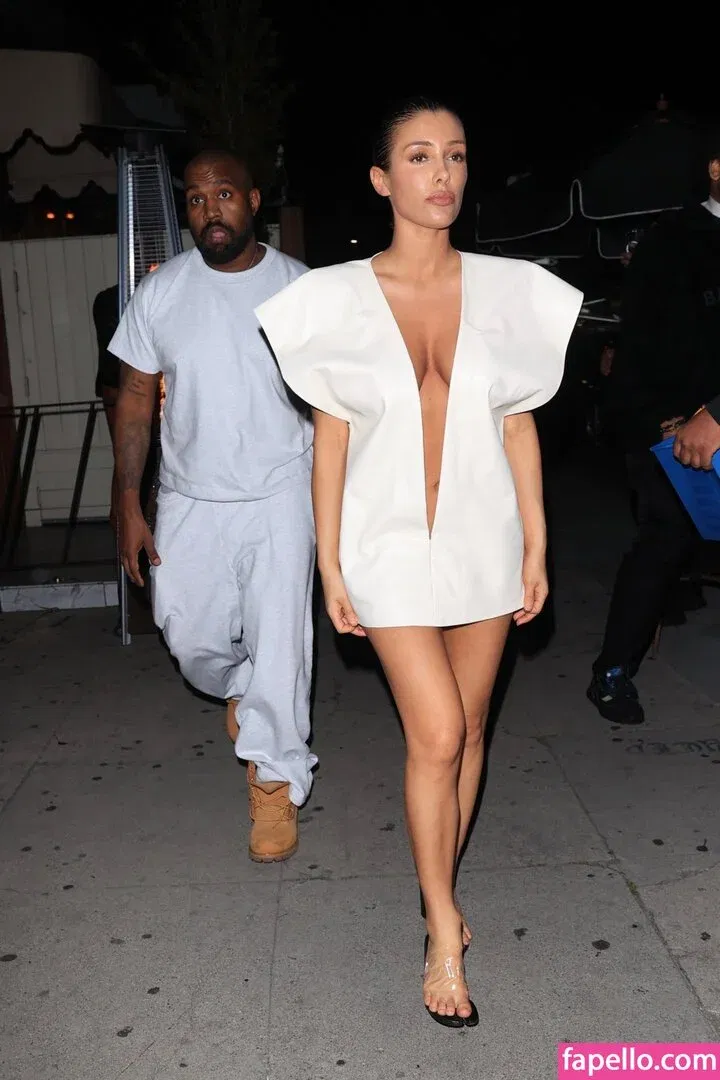 Bianca Censori Onlyfans Photo Gallery 