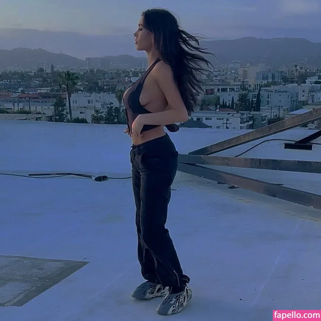 Bianca Censori Onlyfans Photo Gallery 