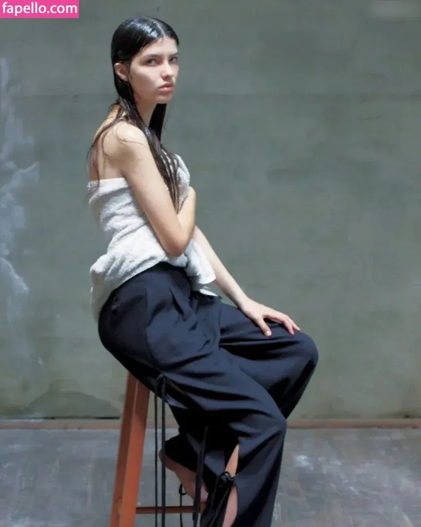 Bianca Censori Onlyfans Photo Gallery 