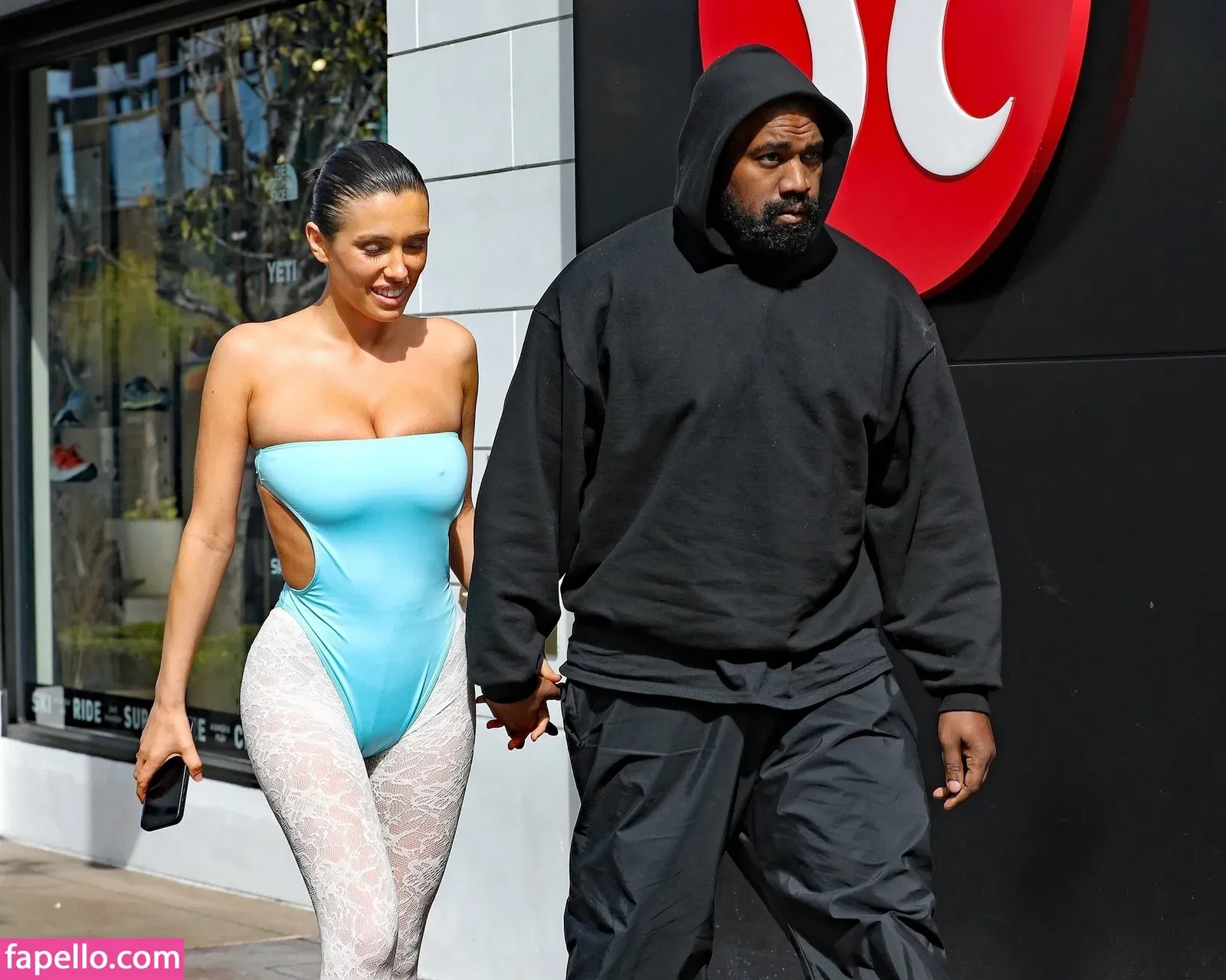 Bianca Censori Onlyfans Photo Gallery 