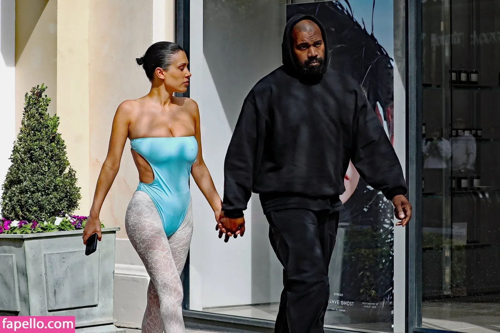 Bianca Censori Onlyfans Photo Gallery 