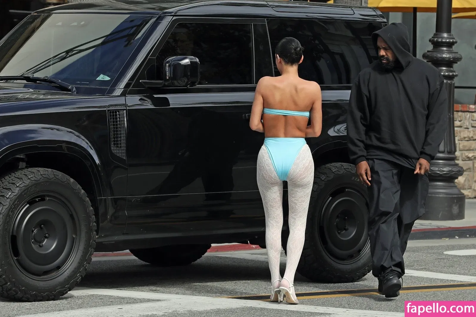 Bianca Censori Onlyfans Photo Gallery 