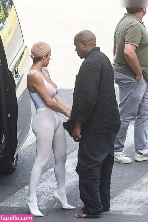 Bianca Censori Onlyfans Photo Gallery 