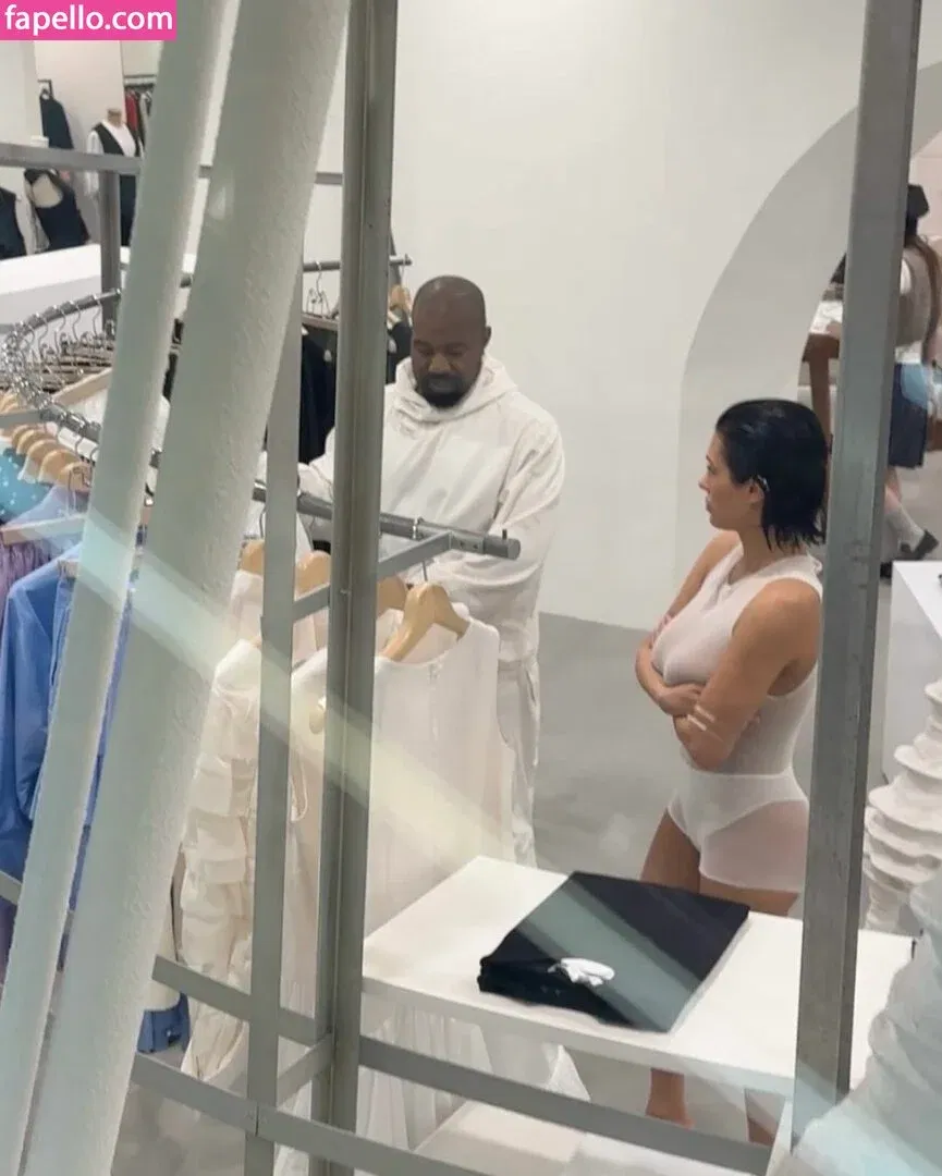 Bianca Censori Onlyfans Photo Gallery 