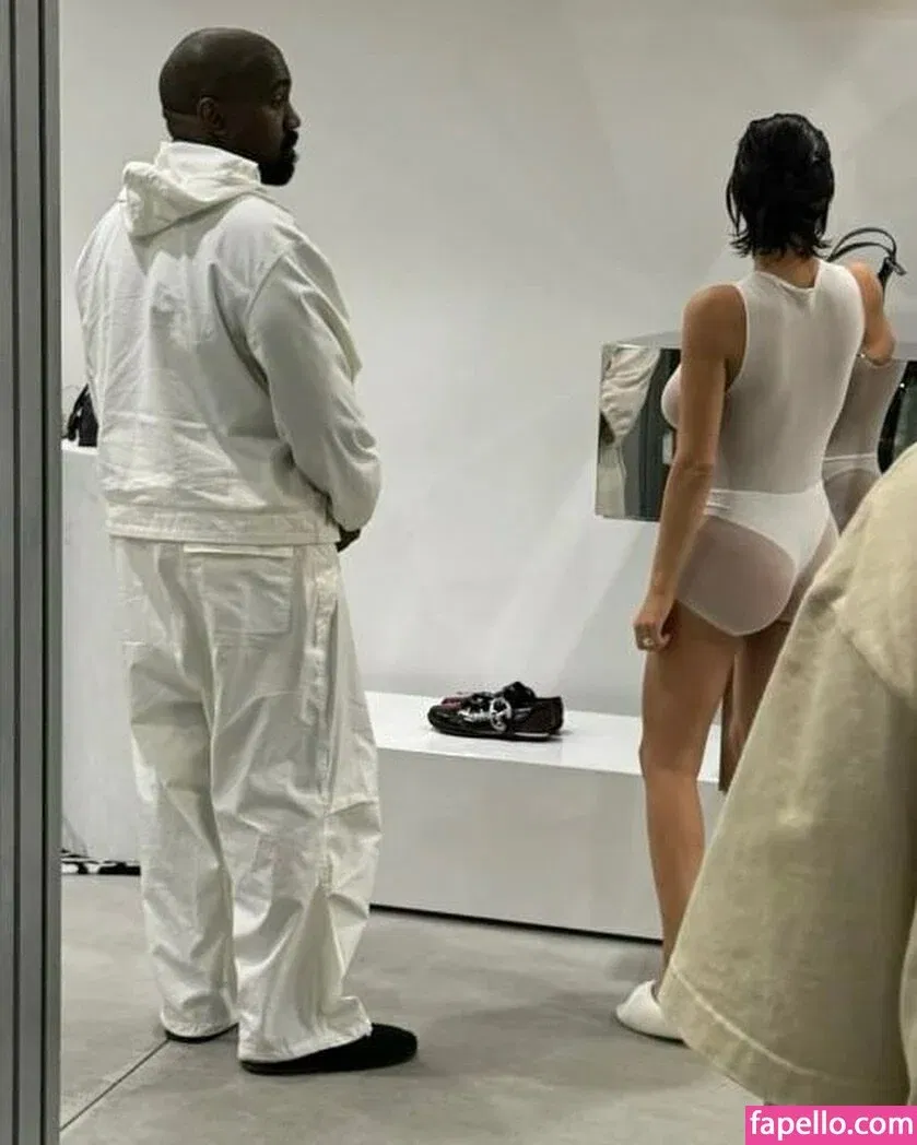 Bianca Censori Onlyfans Photo Gallery 