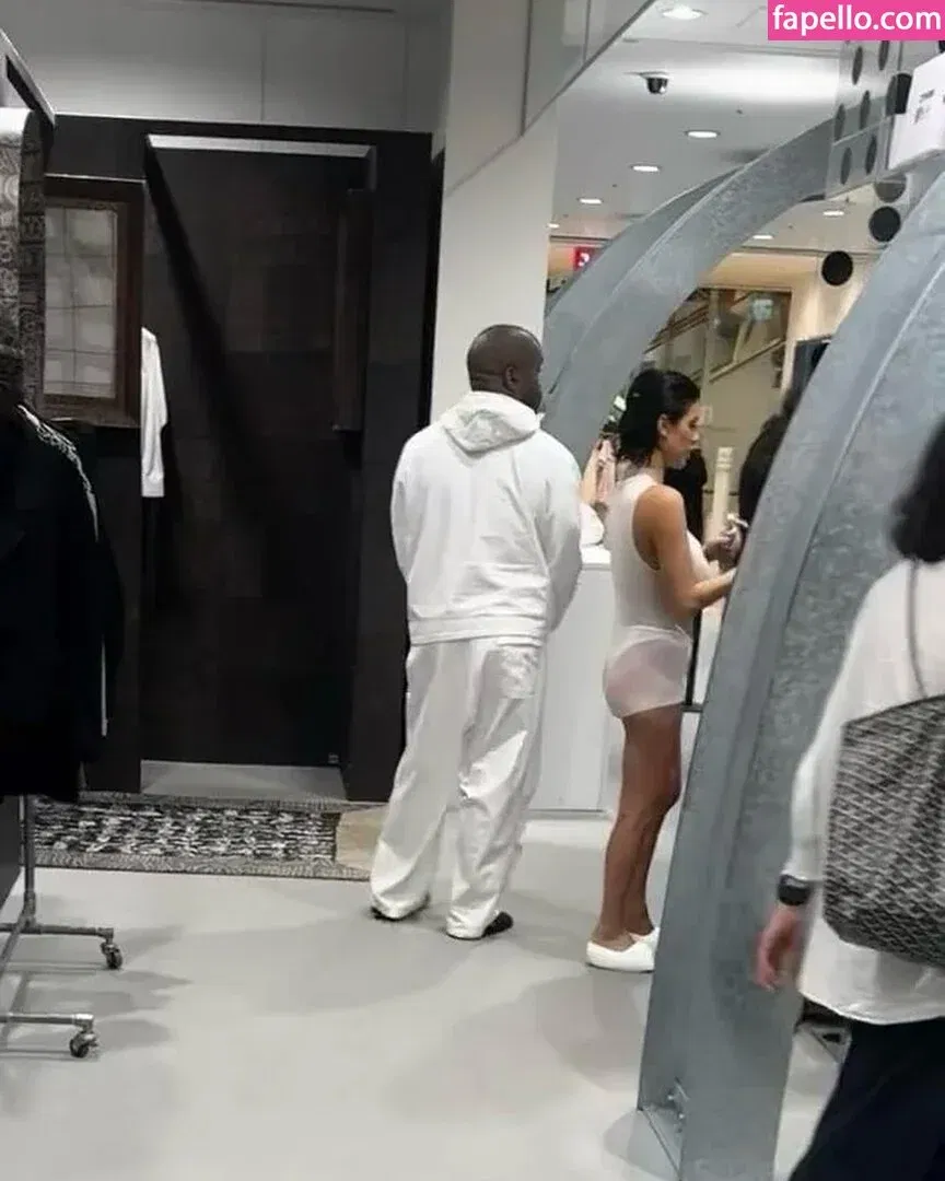 Bianca Censori Onlyfans Photo Gallery 