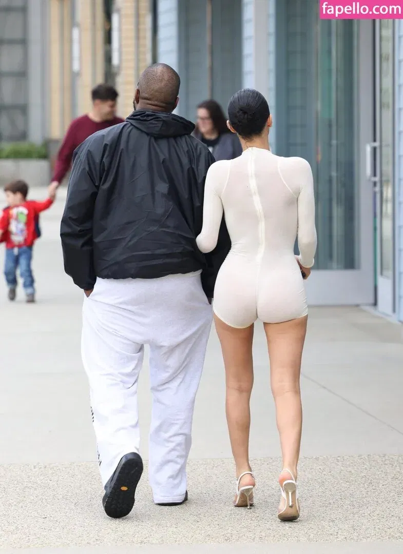 Bianca Censori Onlyfans Photo Gallery 