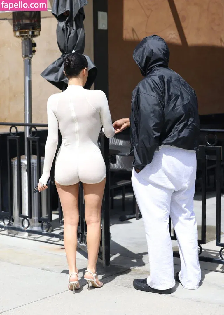 Bianca Censori Onlyfans Photo Gallery 