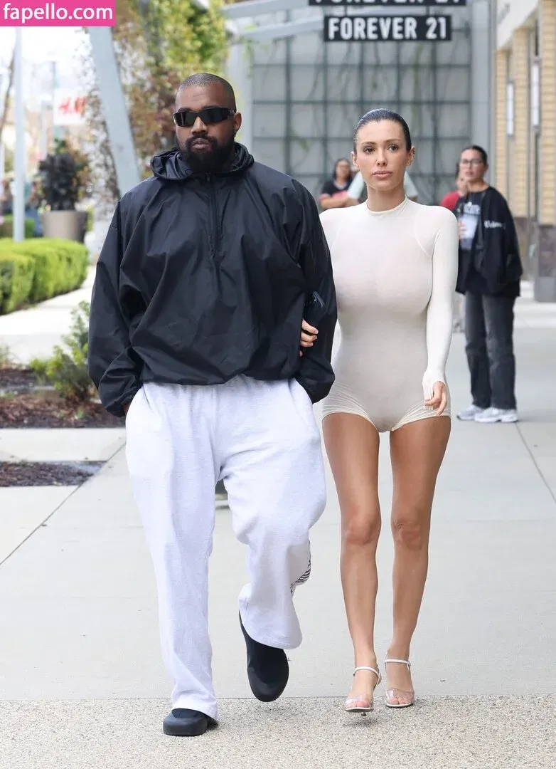 Bianca Censori Onlyfans Photo Gallery 