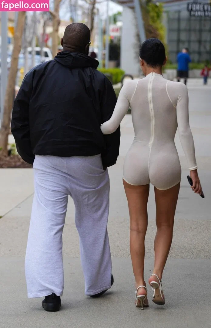 Bianca Censori Onlyfans Photo Gallery 