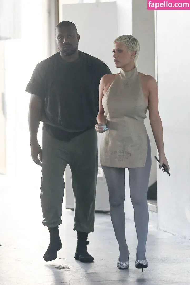 Bianca Censori Onlyfans Photo Gallery 