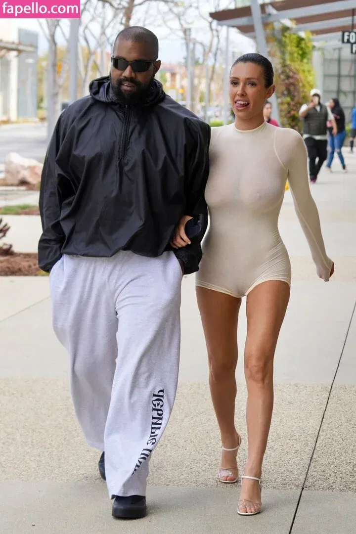 Bianca Censori Onlyfans Photo Gallery 