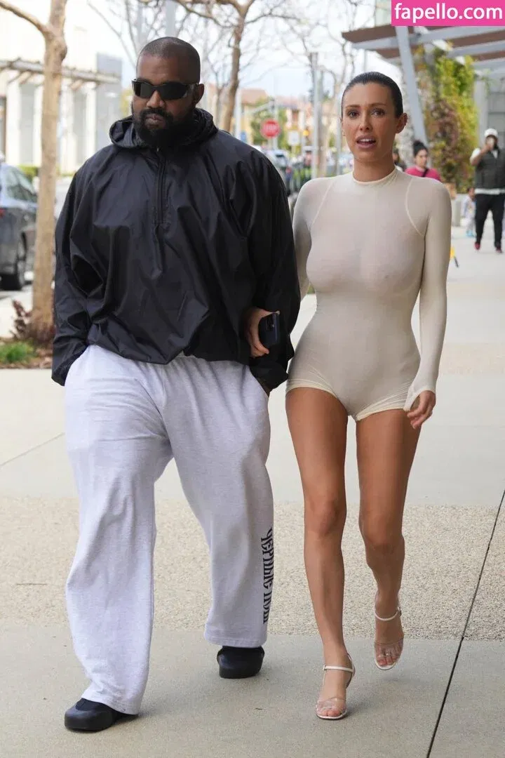 Bianca Censori Onlyfans Photo Gallery 