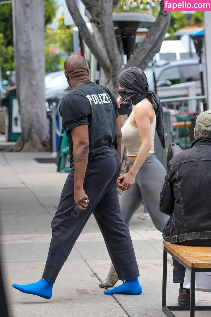 Bianca Censori Onlyfans Photo Gallery 