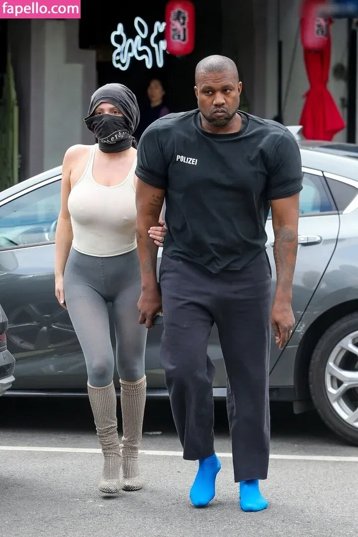 Bianca Censori Onlyfans Photo Gallery 