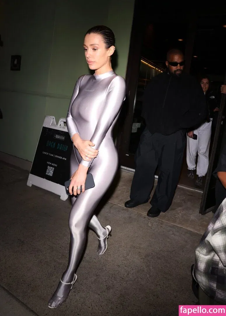 Bianca Censori Onlyfans Photo Gallery 