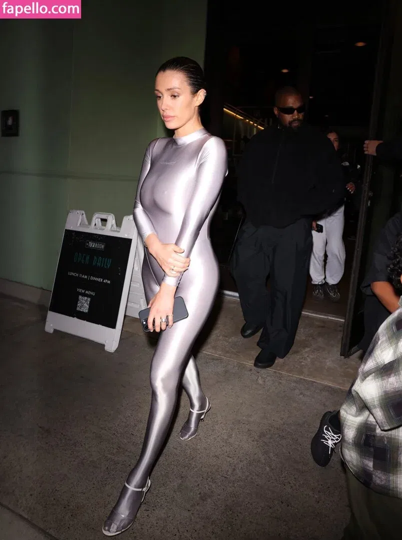 Bianca Censori Onlyfans Photo Gallery 