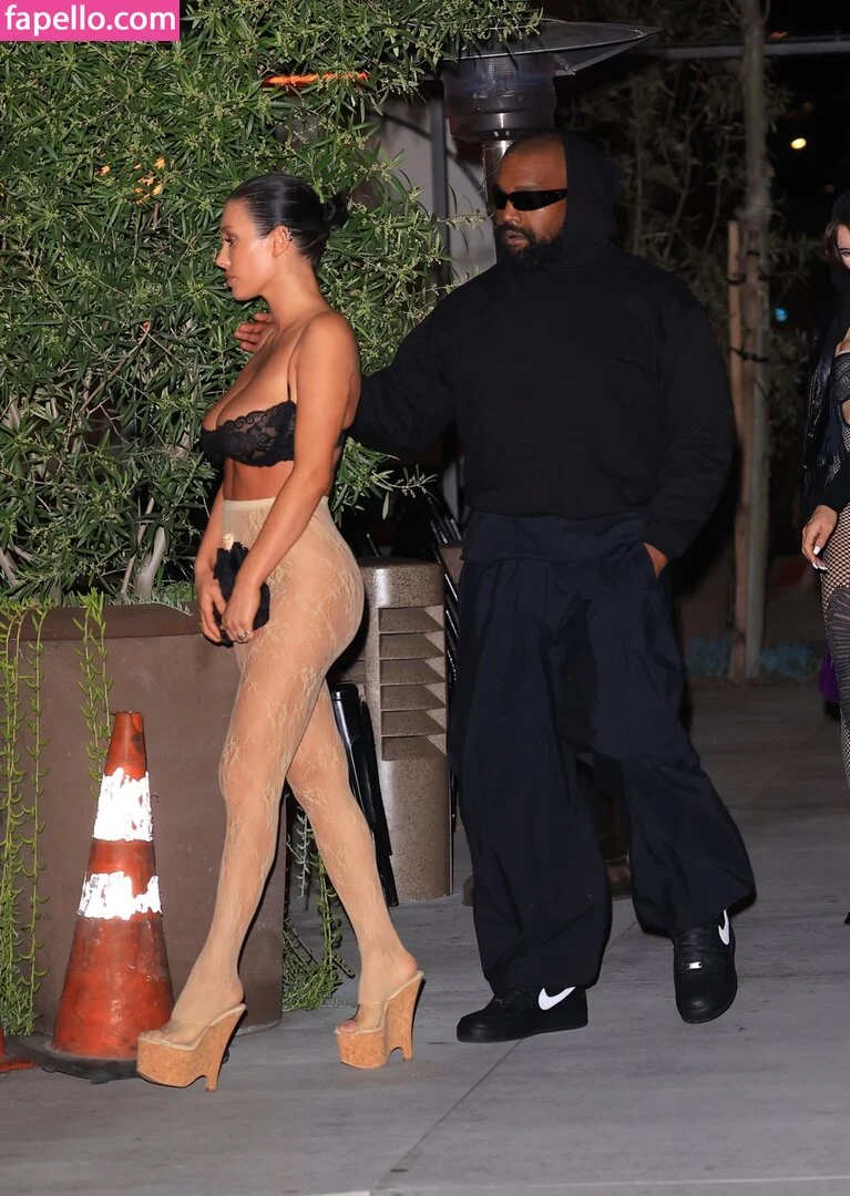 Bianca Censori Onlyfans Photo Gallery 