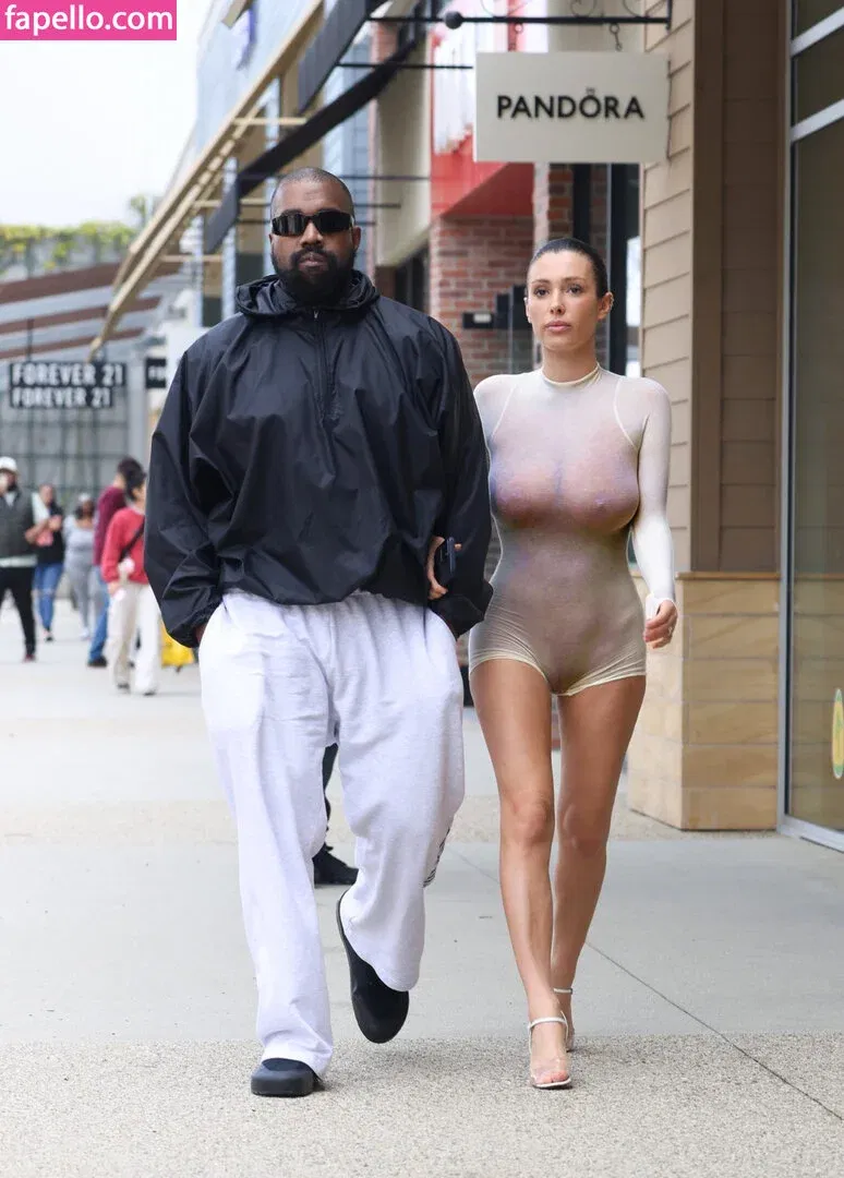 Bianca Censori Onlyfans Photo Gallery 