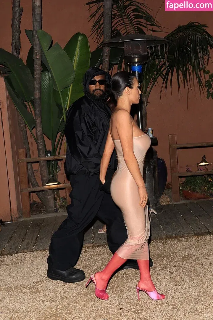 Bianca Censori Onlyfans Photo Gallery 