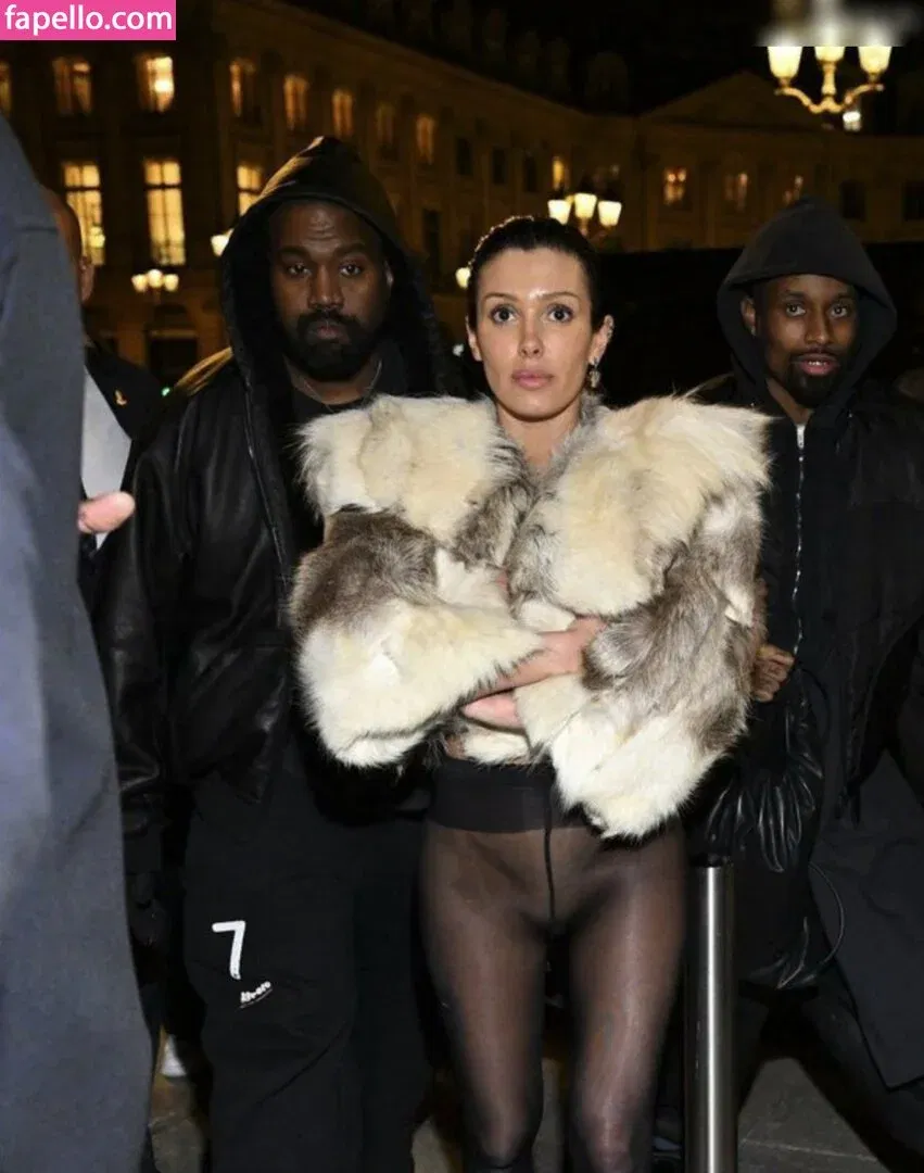 Bianca Censori Onlyfans Photo Gallery 