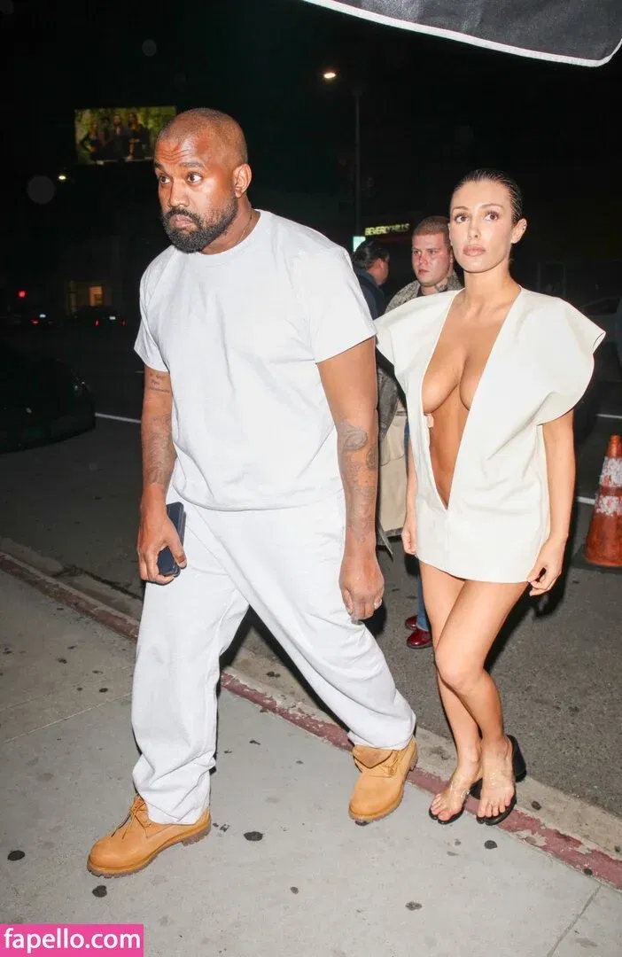 Bianca Censori Onlyfans Photo Gallery 