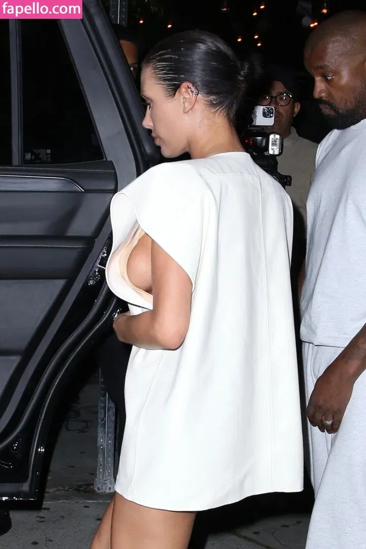 Bianca Censori Onlyfans Photo Gallery 