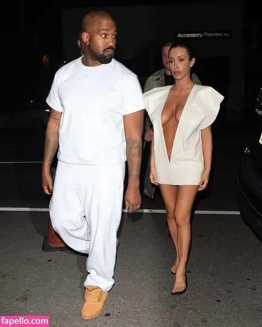 Bianca Censori Onlyfans Photo Gallery 